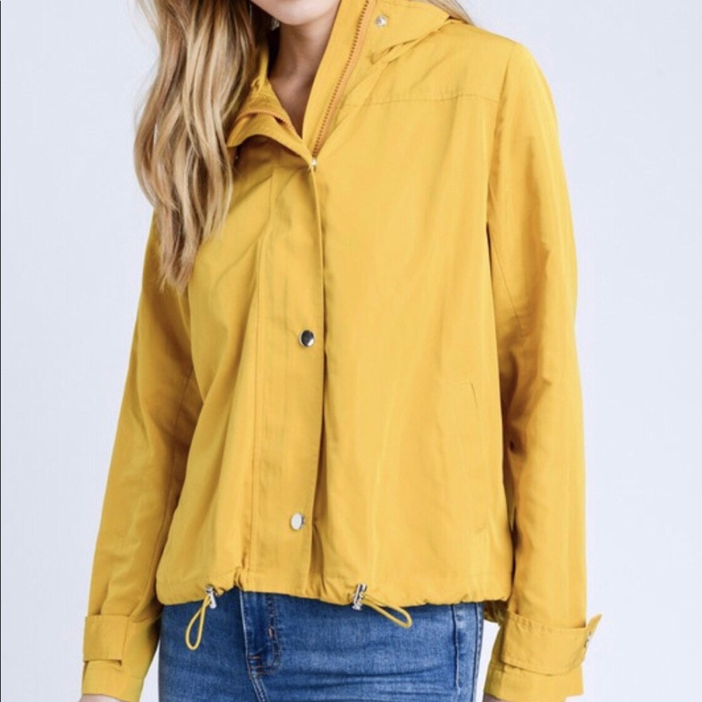 Windbreaker mustard